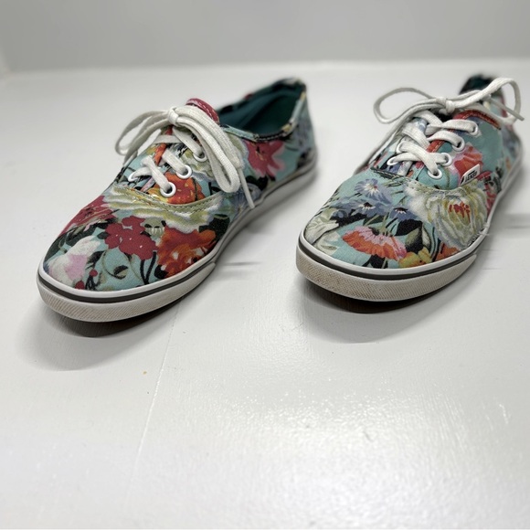 Vans Other - Vans off the Wall kids floral print size 4